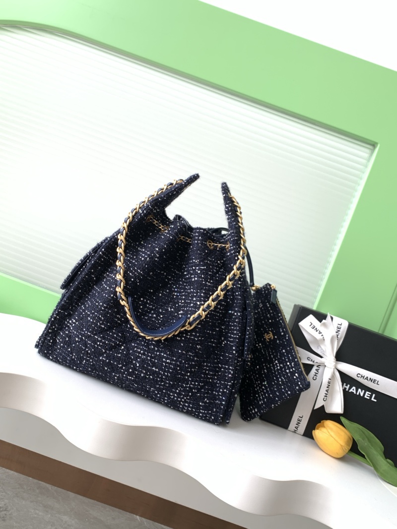 Хоббо с блестками и цепочкой, ретро стиль Chanel