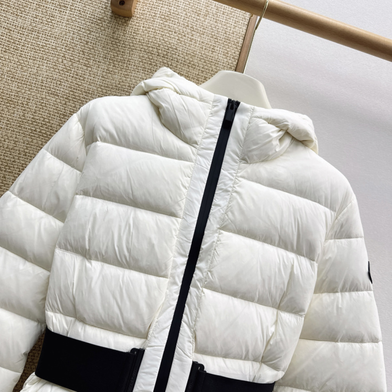 Пуховик Moncler