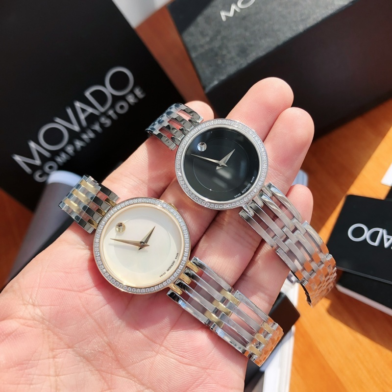 Часы Movado