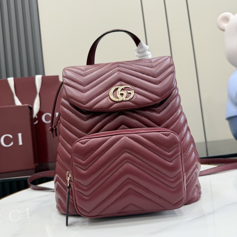 Рюкзак Gucci с квилтингом и золотым логотипом