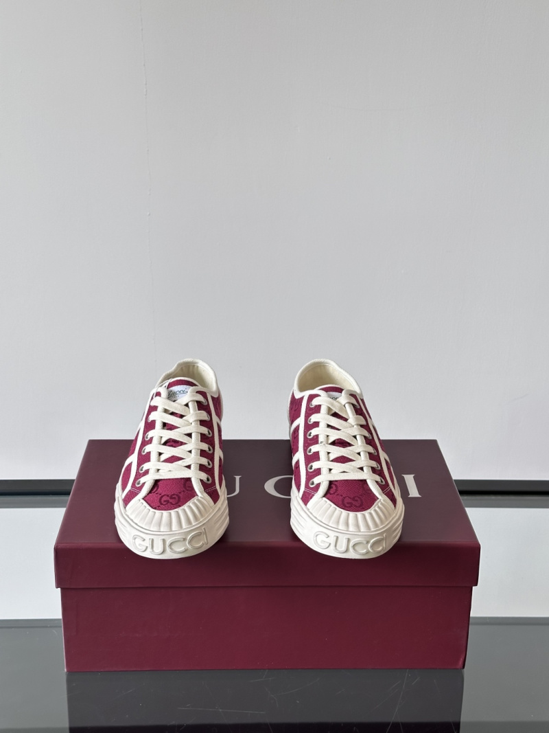 Кроссовки Gucci Tennis 1977 бордовые с белой подошвой