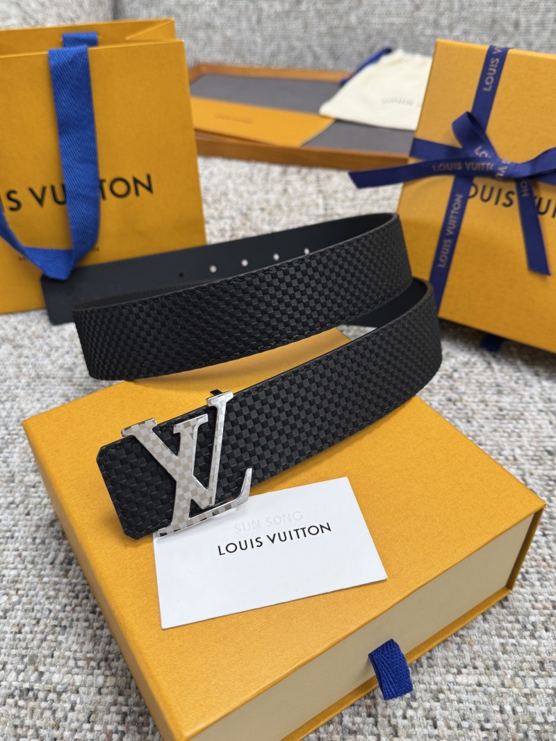 Кожаный ремень Louis Vuitton с металлической пряжкой