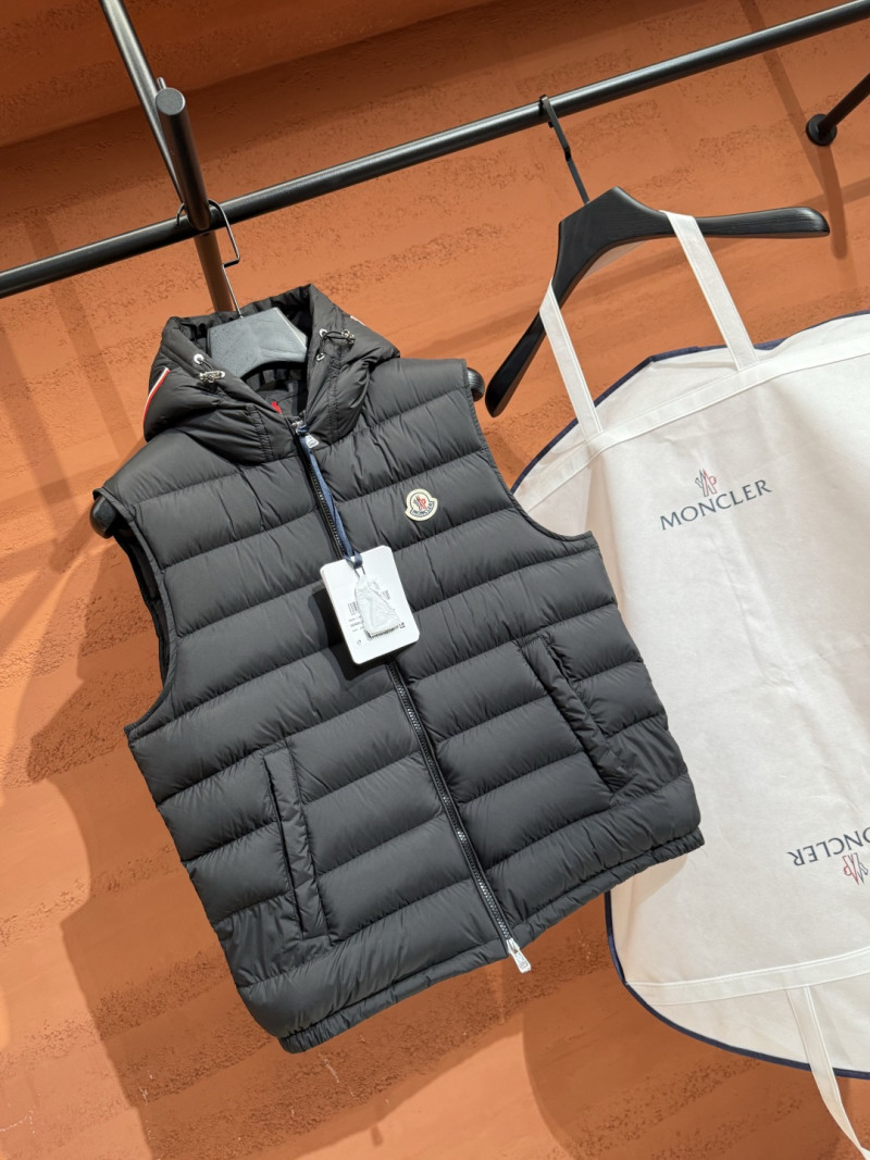 Жилет Moncler