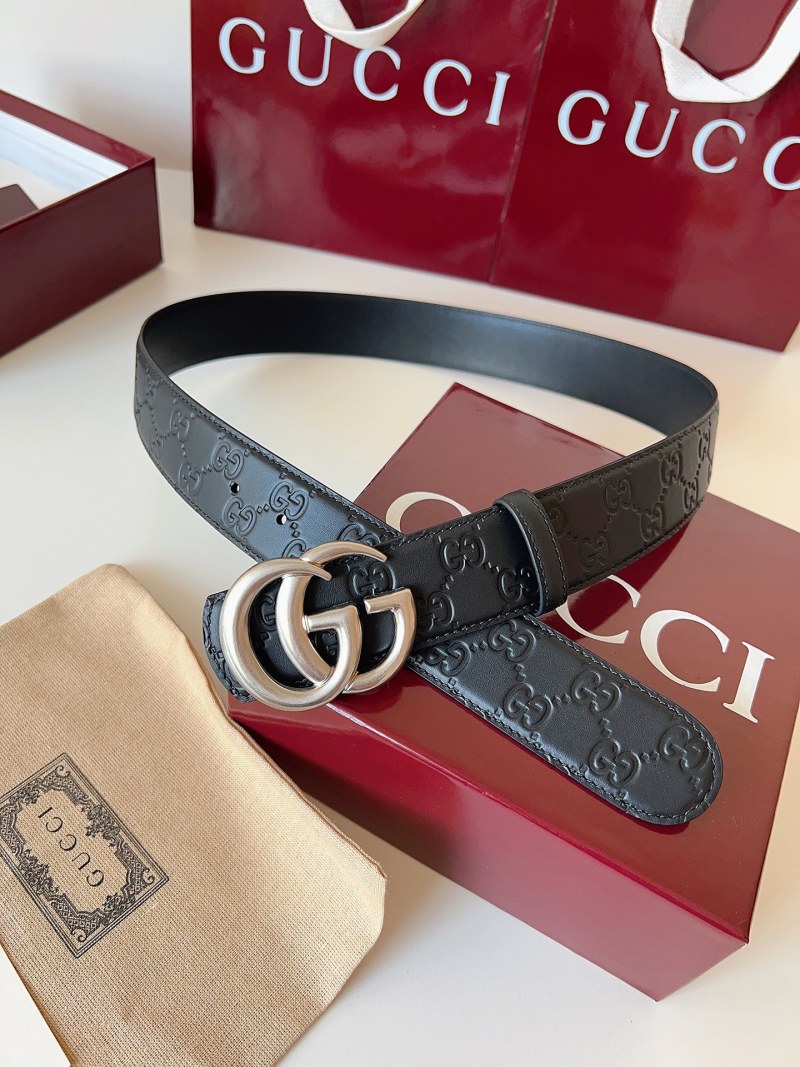 Кожаный ремень Gucci с логотипом GG