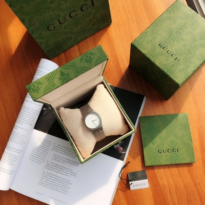 Часы Gucci