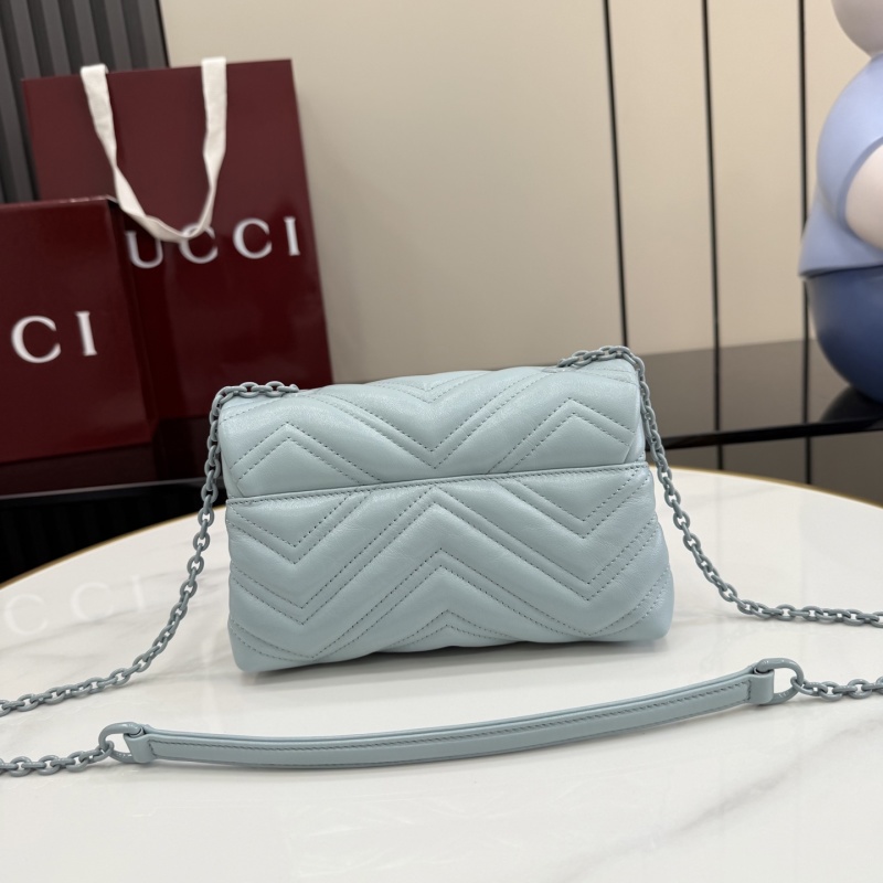 Сумка Gucci с цепочкой и клапаном