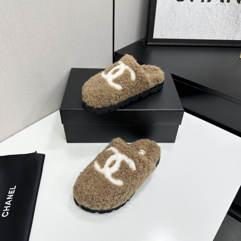 Шлёпанцы Chanel