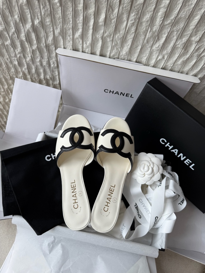 Мюли женские с логотипом на каблуке Chanel