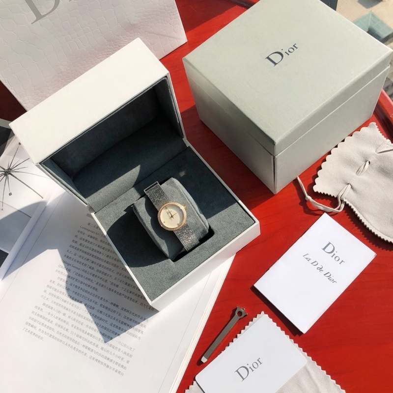 Часы Dior