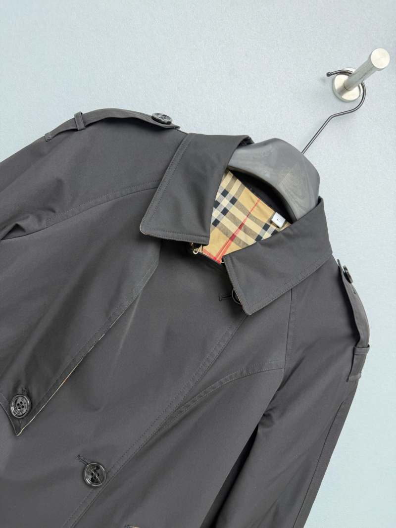Кожаная куртка Burberry с классическим воротником