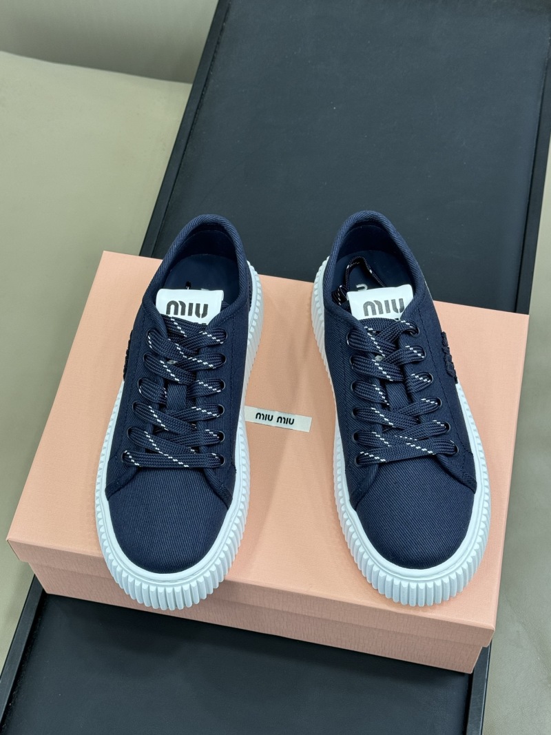 Женские кроссовки Miu Miu на платформе