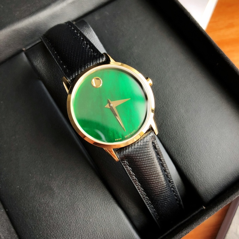 Часы Movado