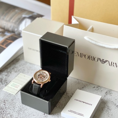 Часы Armani