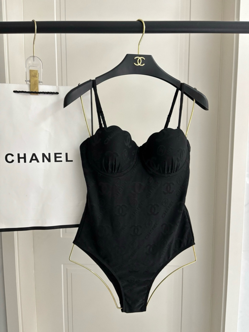 Купальник Chanel женский