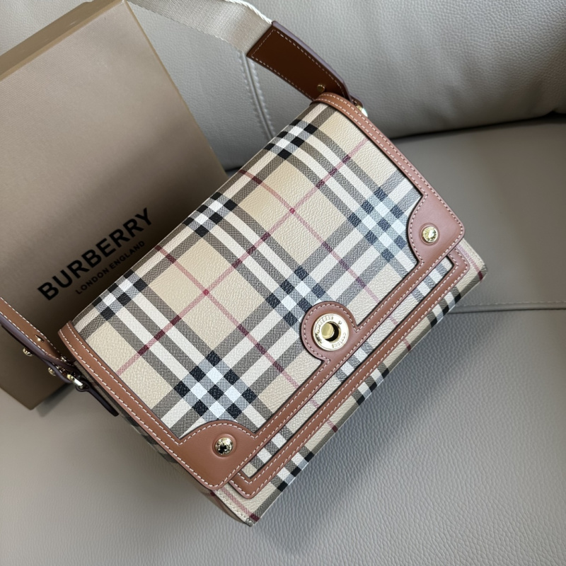 Сумка Burberry с классической клеткой и кожаной окантовкой