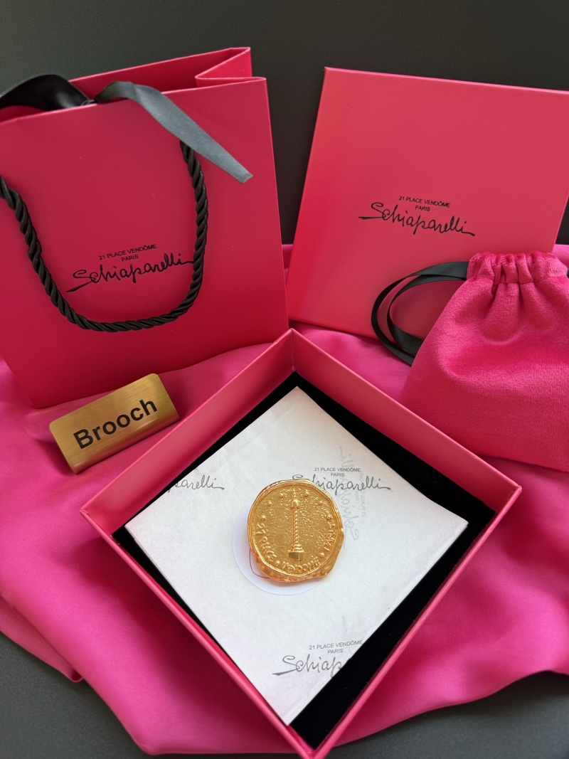 Брошь Schiaparelli