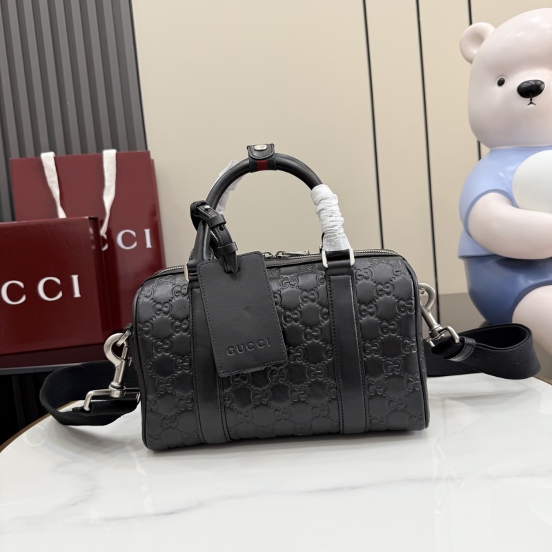Сумка Gucci с монограммой и ремнем