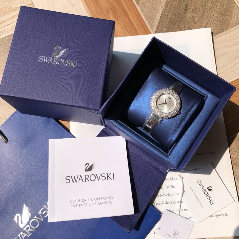 Часы Swarovski
