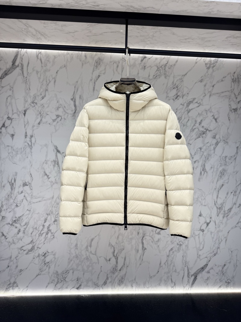 Пуховик Moncler
