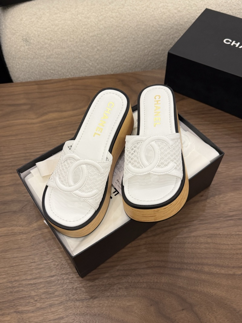 Женские белые сабо на платформе с плетеным декором Chanel
