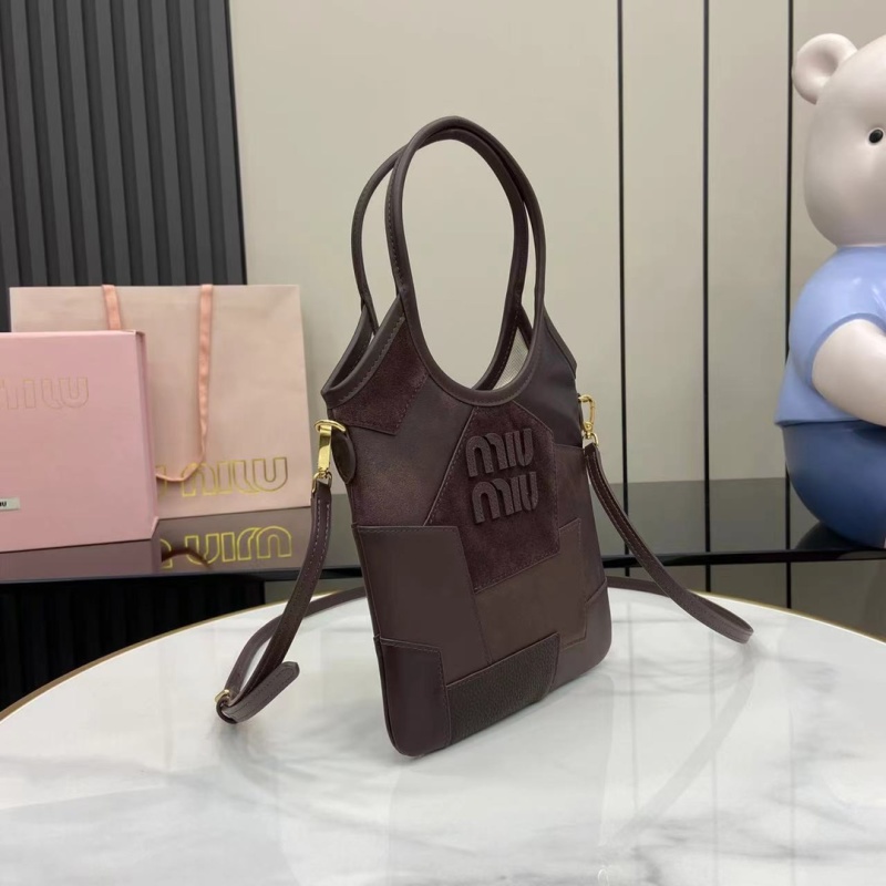 Сумка Miu Miu из кожи и замши