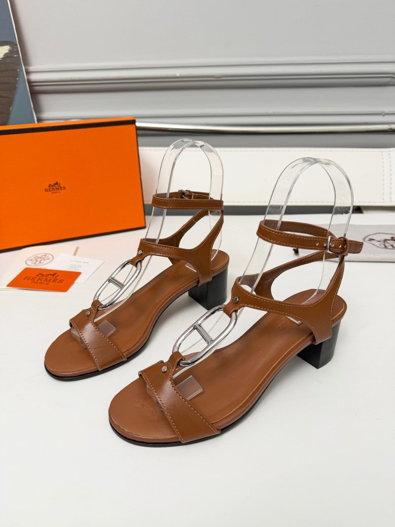Женские сандалии с прозрачным каблуком и металлической пряжкой Hermès