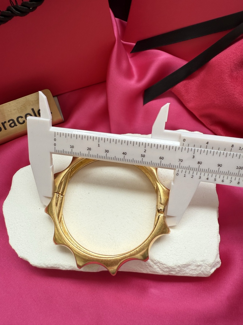 Браслет Schiaparelli