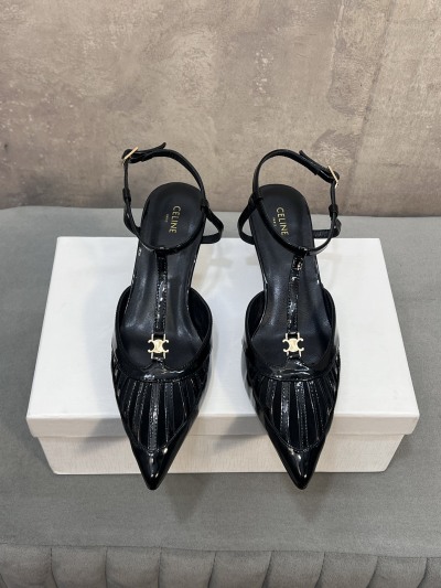 Женские черные лаковые босоножки Celine