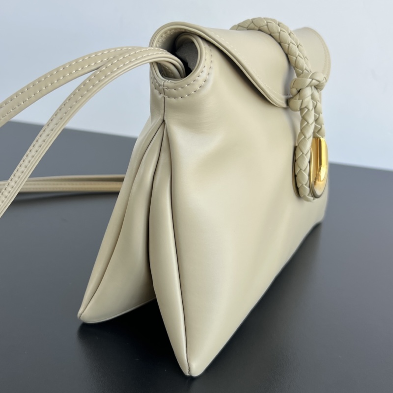 Сумка Bottega Veneta Small Liberta с плетеным замком