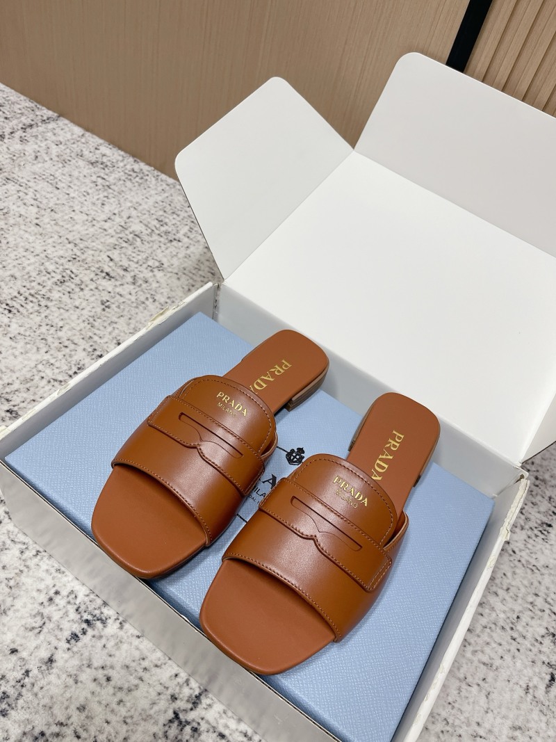 Женские кожаные сандалии PRADA коричневые
