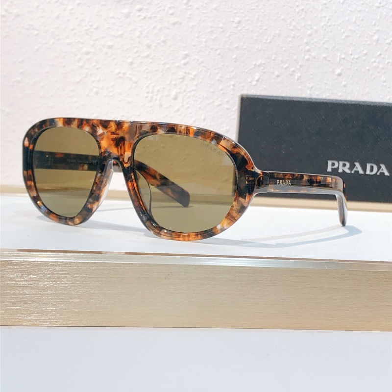 Солнцезащитные очки Prada PR C05, черепаховая расцветка