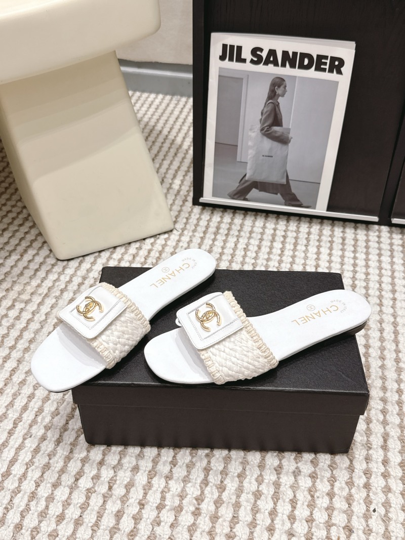 Женские сабо Chanel белого цвета