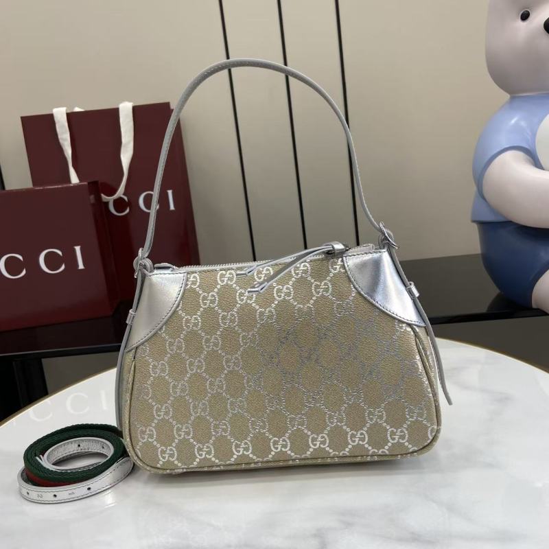 Сумка Gucci с монограммой и ремешком