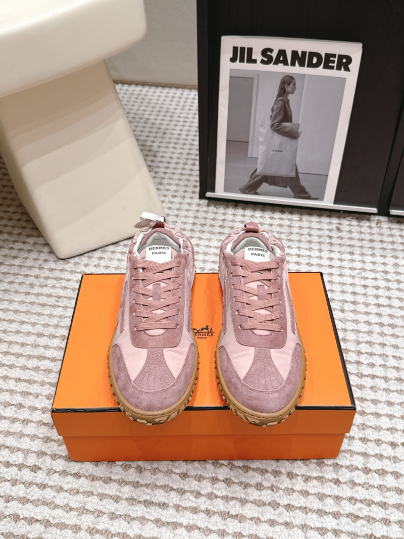 Женские кроссовки Hermès с декоративными вставками