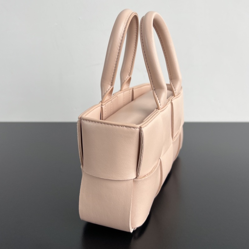 Сумка Mini Тоте Bottega Veneta с плетеными ручками