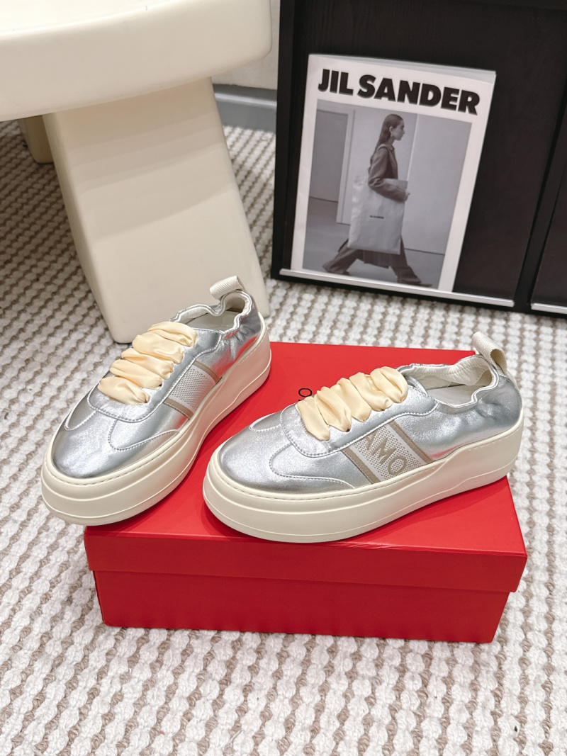 Женские кроссовки Salvatore Ferragamo на массивной подошве