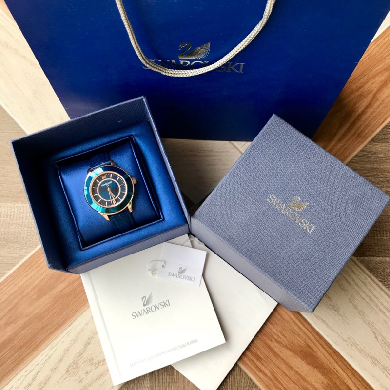 Часы Swarovski