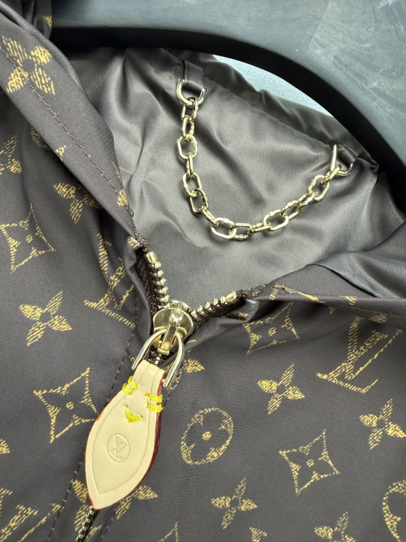 Кожаная куртка Louis Vuitton с монограммой