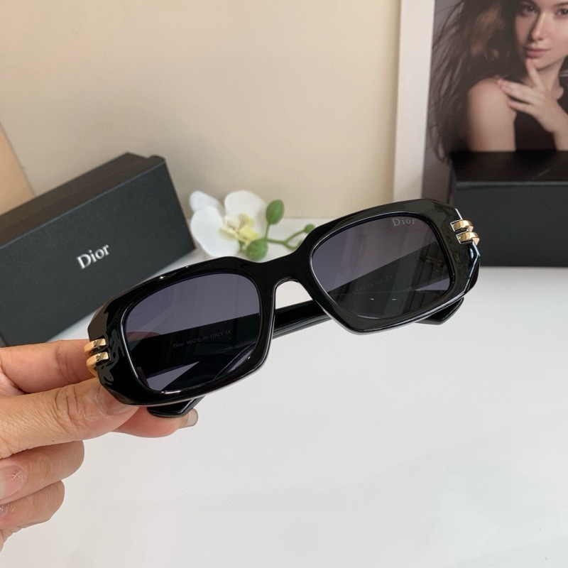 Солнцезащитные очки Dior