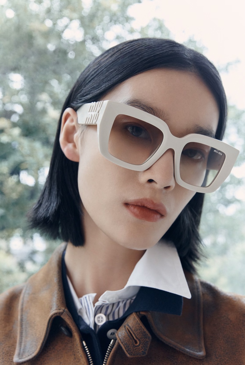 Солнцезащитные очки Miu Miu, модель SMU B05-F