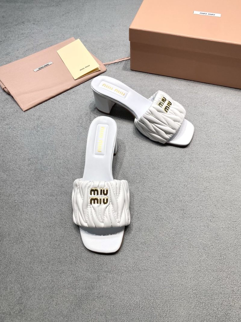 Босоножки Miu Miu женские из натуральной кожи с рифленым верхом и массивным каблуком