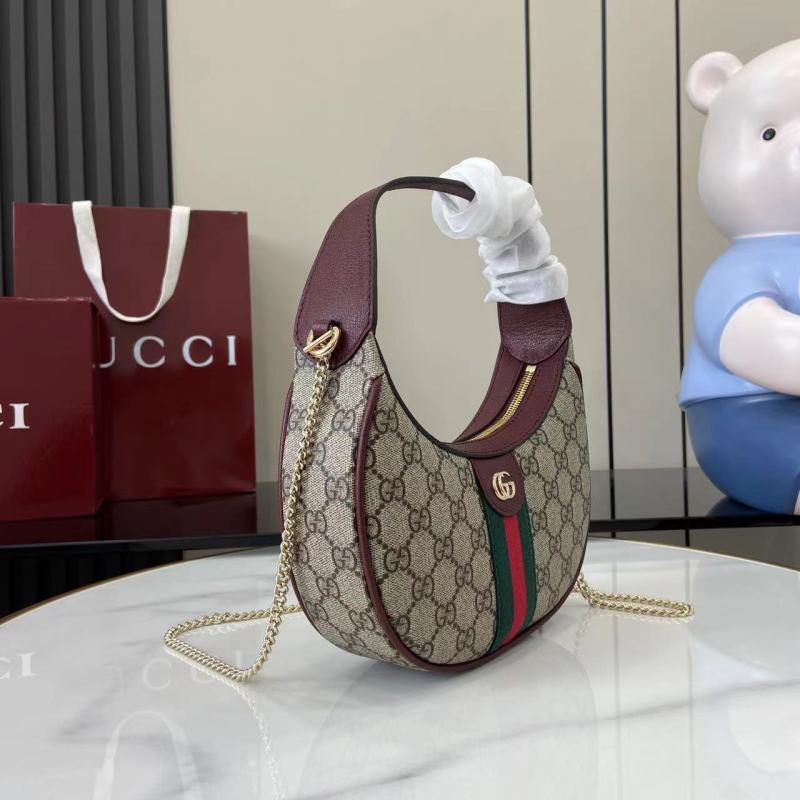 Сумка Gucci с монограммой и цепочкой