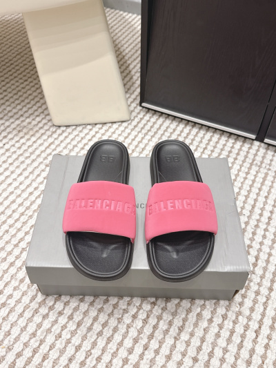 Шлёпанцы Balenciaga