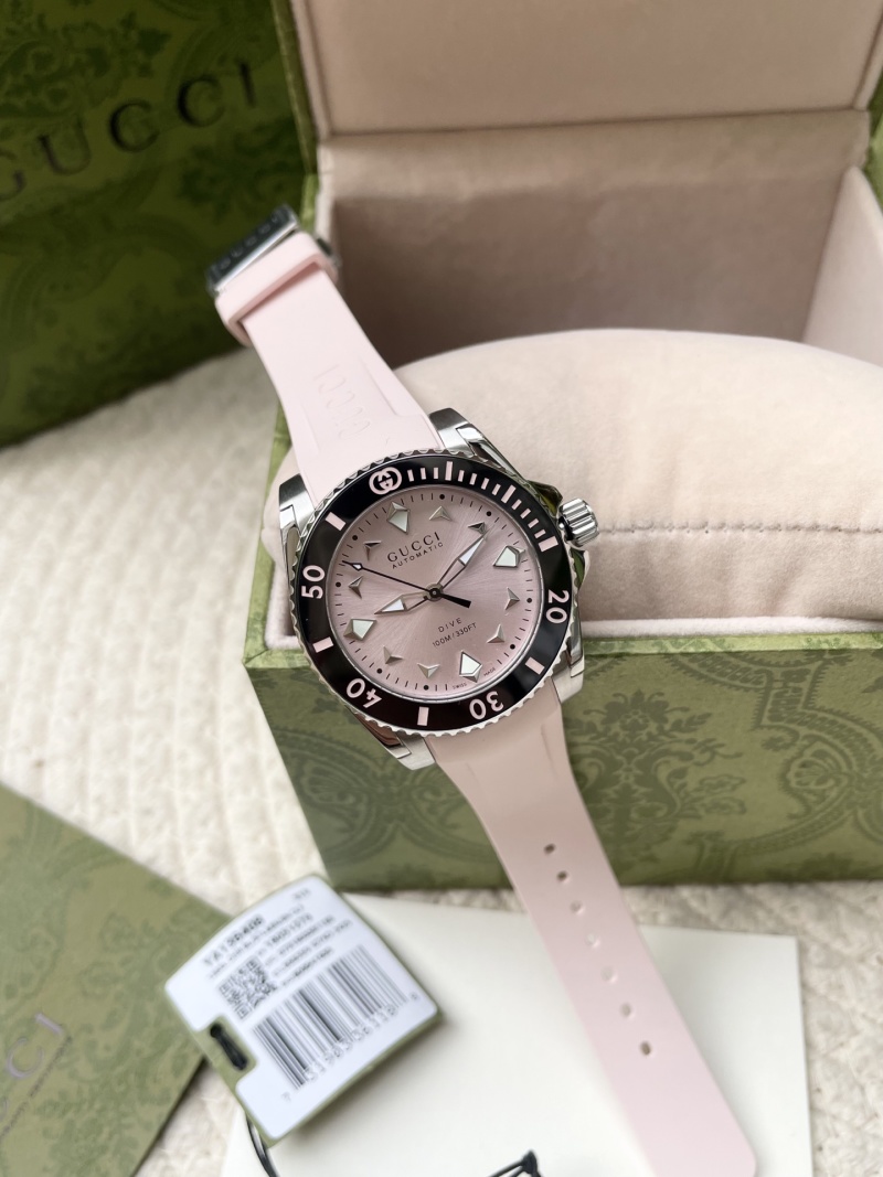 Часы Gucci
