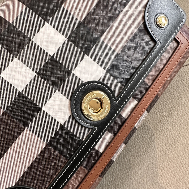 Сумка-кроссбоди Burberry в классическую клетку