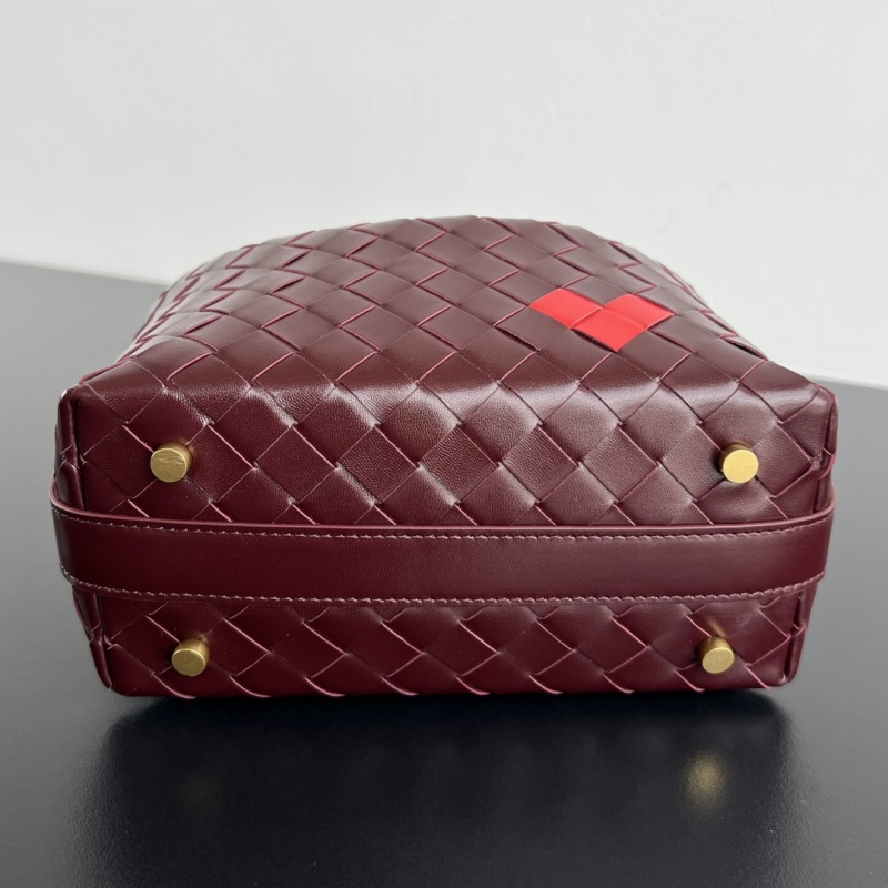 Сумка Bottega Veneta Intrecciato Valentine's Day Edition