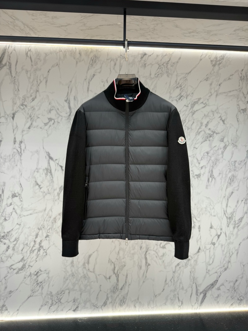 Пуховик Moncler
