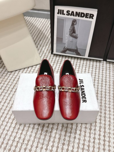 Женские красные туфли Jil Sander с металлической цепью