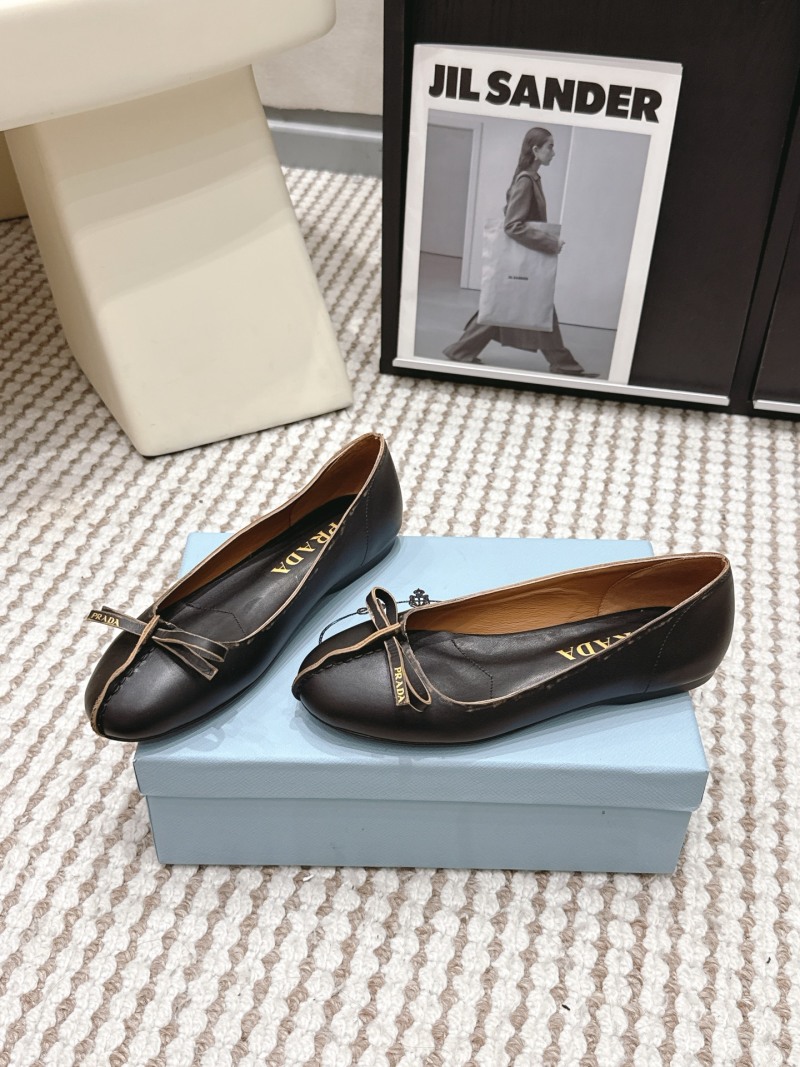 Prada туфли Mary Jane с бантом, круглый носок, плоская подошва