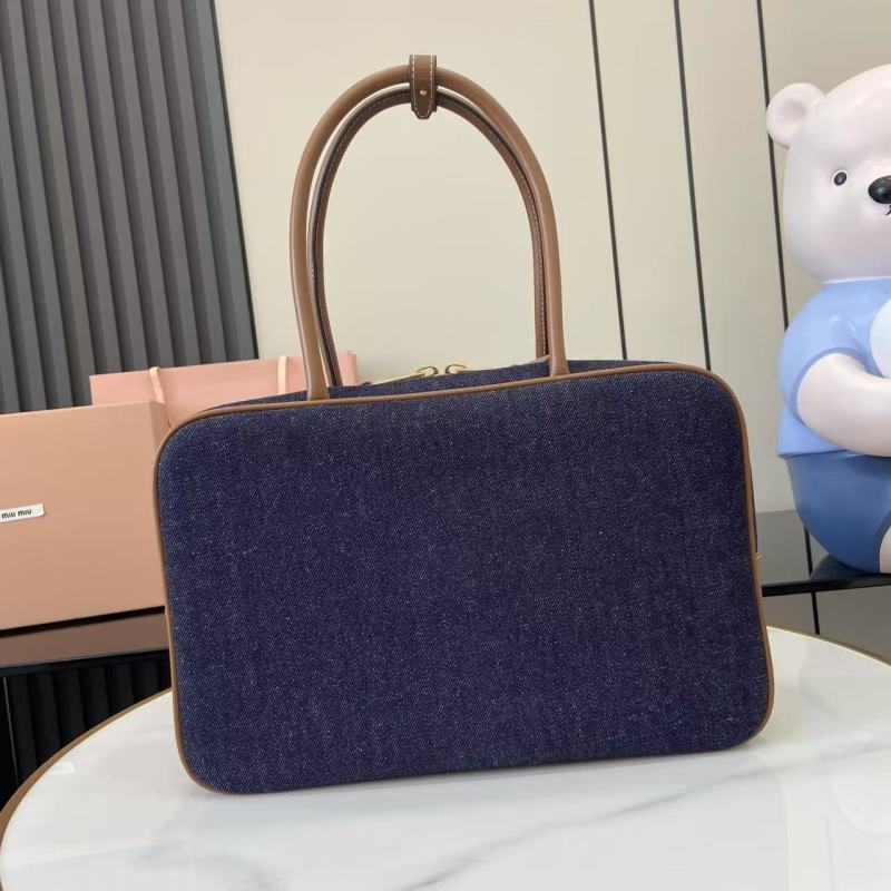 Сумка Miu Miu из денима с логотипом